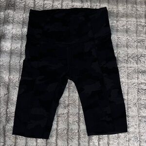 Lululemon camo bike shorts